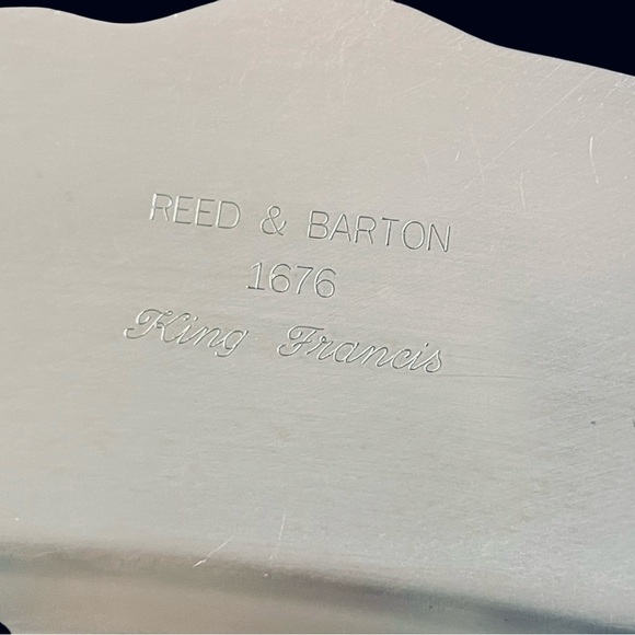 VINTAGE REED & BARTON KING FRANCIS 1676 PATTERN 19" SILVER PLATE. OVAL PLATTER - Picture 9 of 13